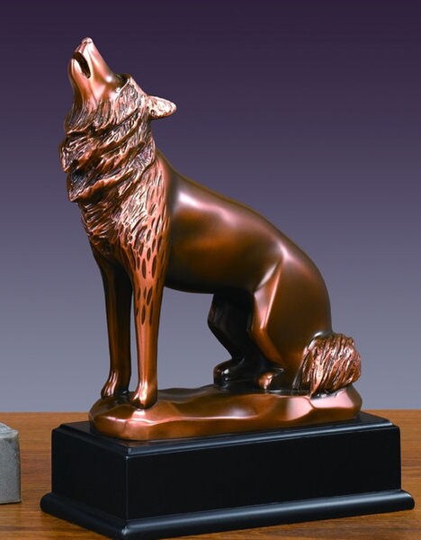 Wildlife Wolf Sculpture Howl at the Moon Artwork Decorative